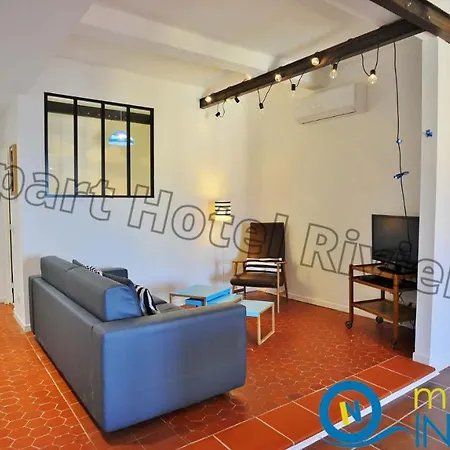 Riviera: Spacious 3-bedroom With Sea View In Old Town